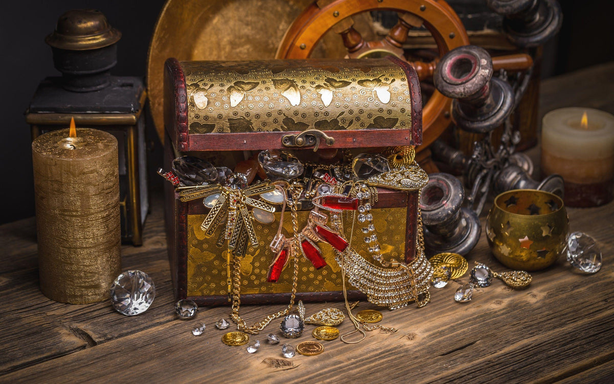 Vintage Valuables – Hooked on Pickin'