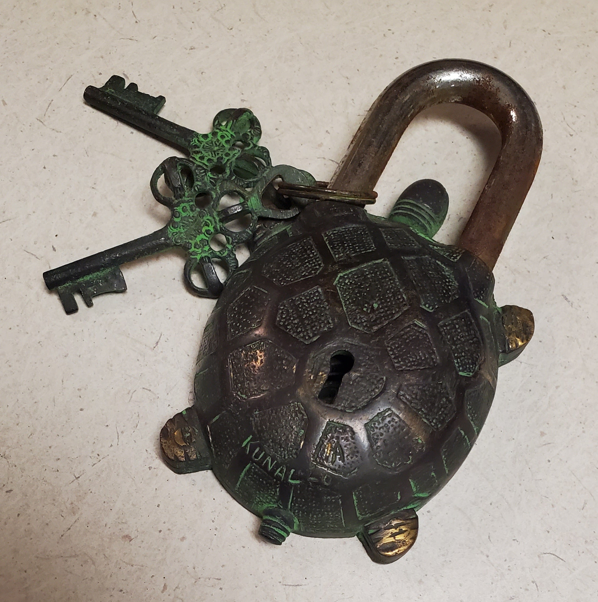 Large Brass Antique Green Turtle Lock with 2 Keys