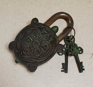 Large Brass Antique Green Turtle Lock with 2 Keys