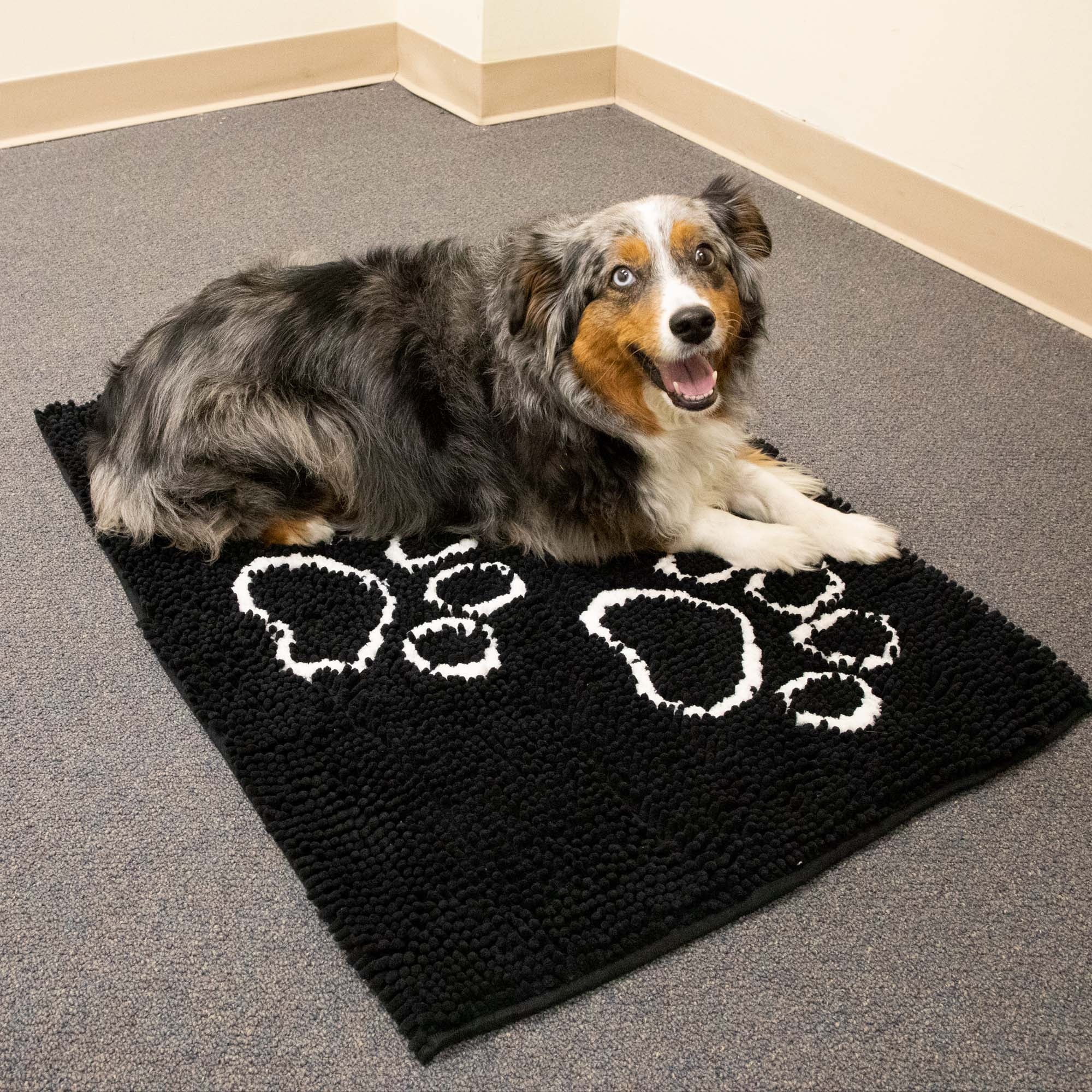 26"x35" Microfiber Chenille Pet Mat w/Paw Prints, Black, 100% Polyester