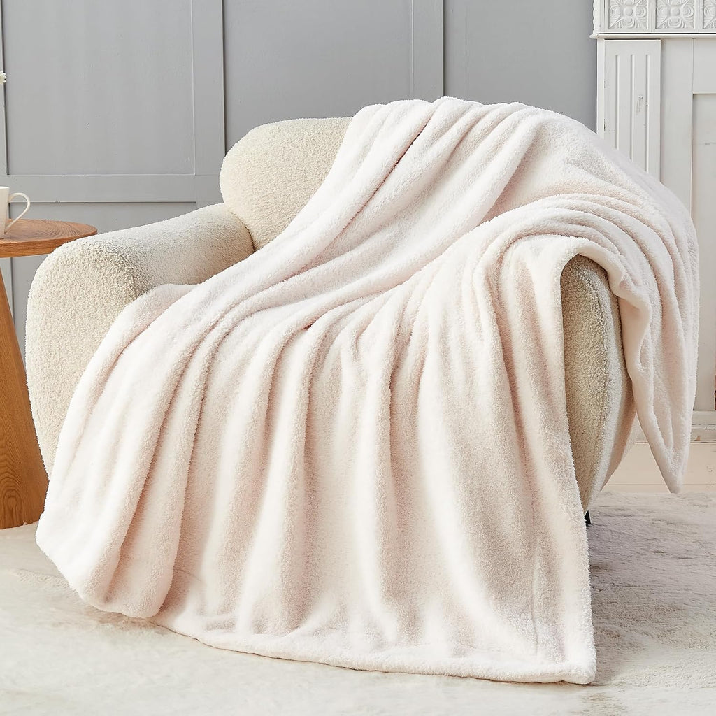 NEWCOSPLAY Throw Blanket Twin for Couch Ivory Blanket Warm Thick for Winter Fuzzy Fluffy All Season Use(Plush-Ivory, Twin(60"x80"))
