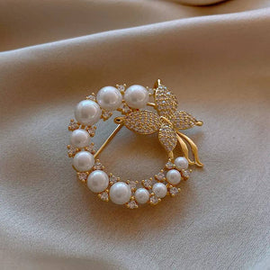 Elegant Faux Pearl Butterfly Wreath Brooch Pin