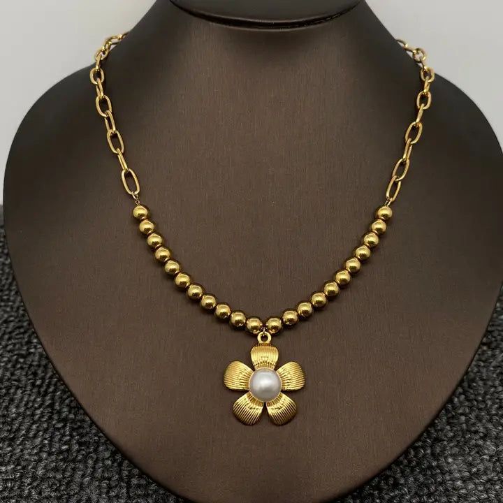 Inlaid Pearl Flower Charm 18K Gold Plated Necklace 18 inches Hooked