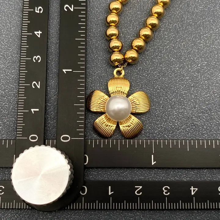Inlaid Pearl Flower Charm 18K Gold Plated Necklace 18 inches Hooked