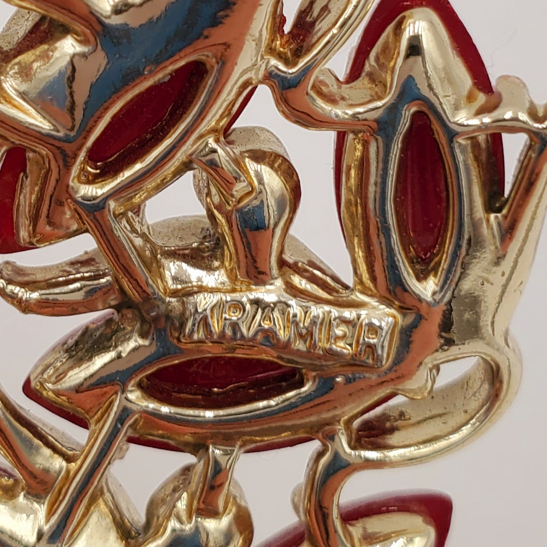 Vintaged Kramer Burgundy Thermoset Brooch