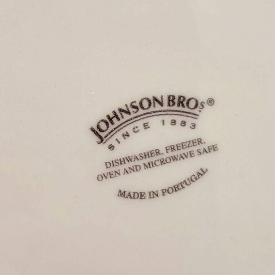 Johnson Brothers Friendly Village Covered Bridge 2 QT Casserole Dish with Lid
