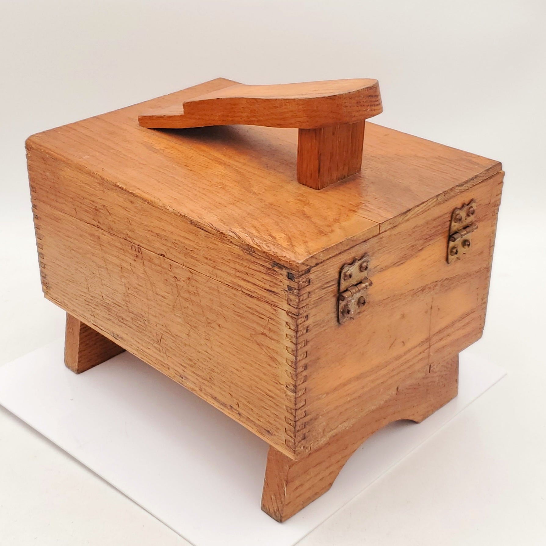 Vintage Griffin Shinemaster Shoe Shine Box with Supplies!
