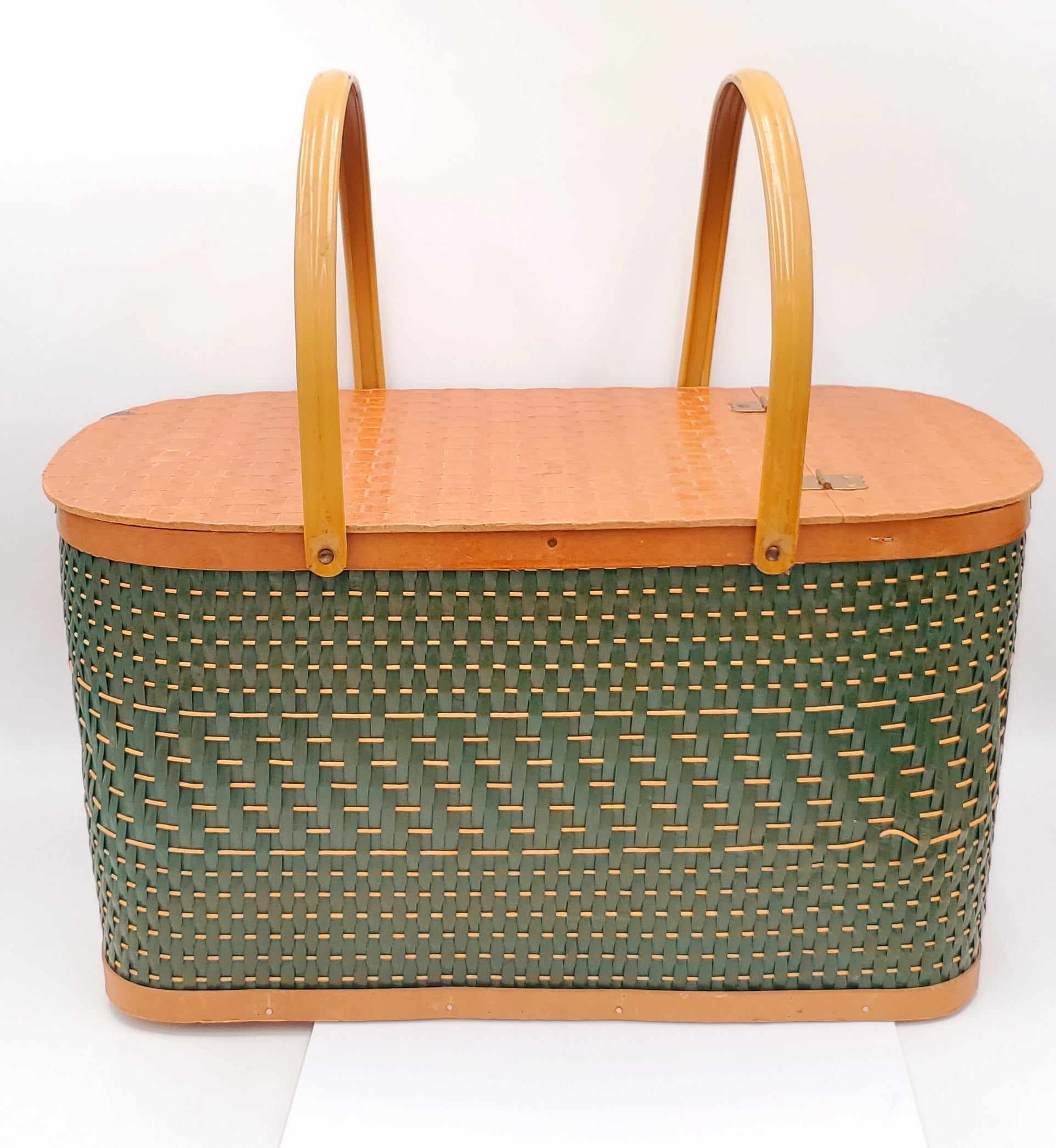 Vintage Burlington HAWKEYE Picnic Basket Green Brown Weave Metal Handles, Hinge Lid with Removable Tray