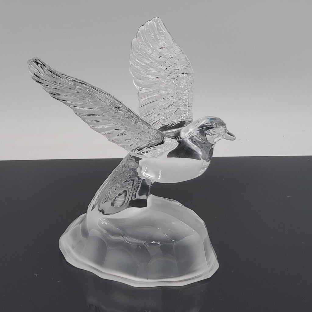 Cristal D'Arques Lead Crystal Dove in Flight Figurine