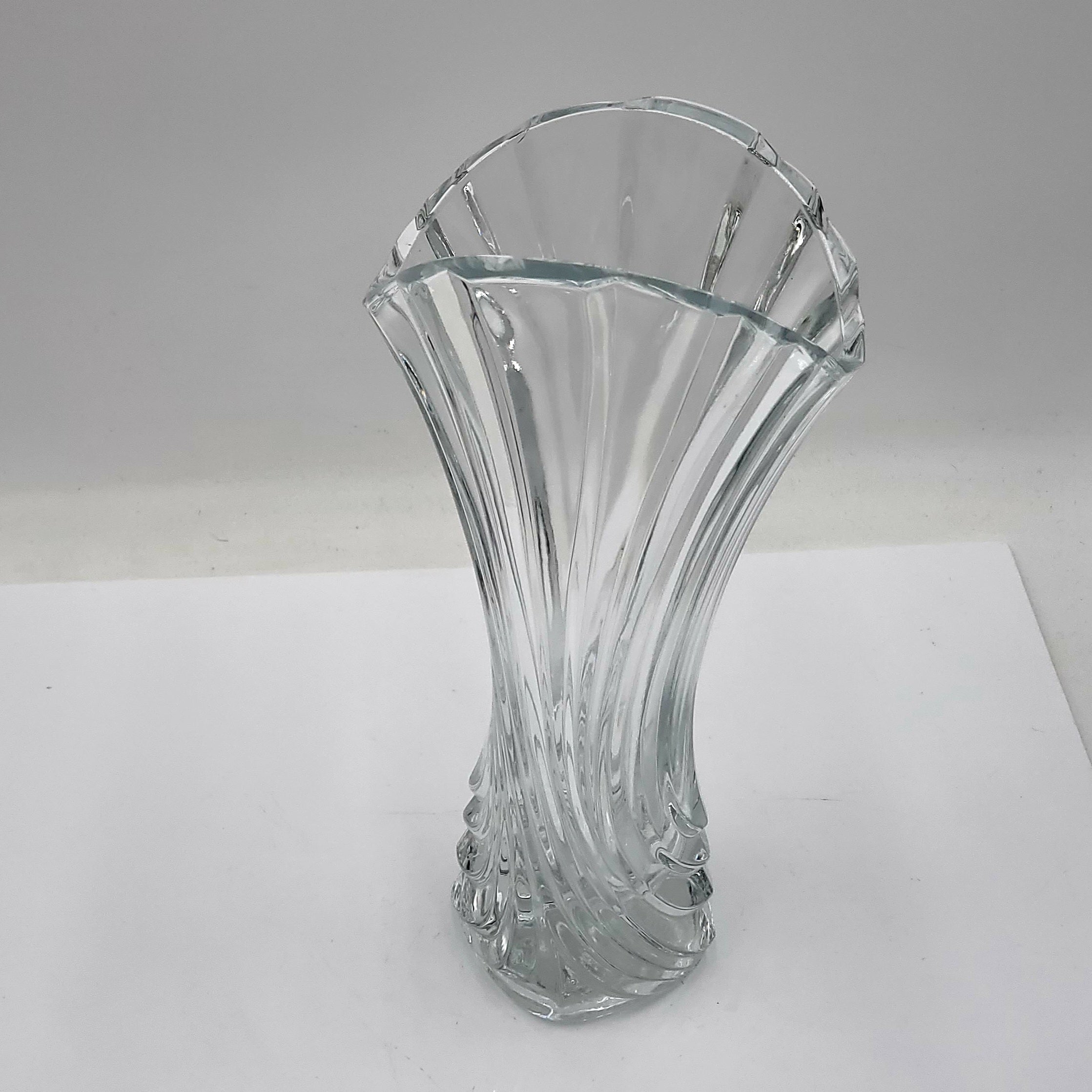Mikasa Flores Crystal Bud Vase