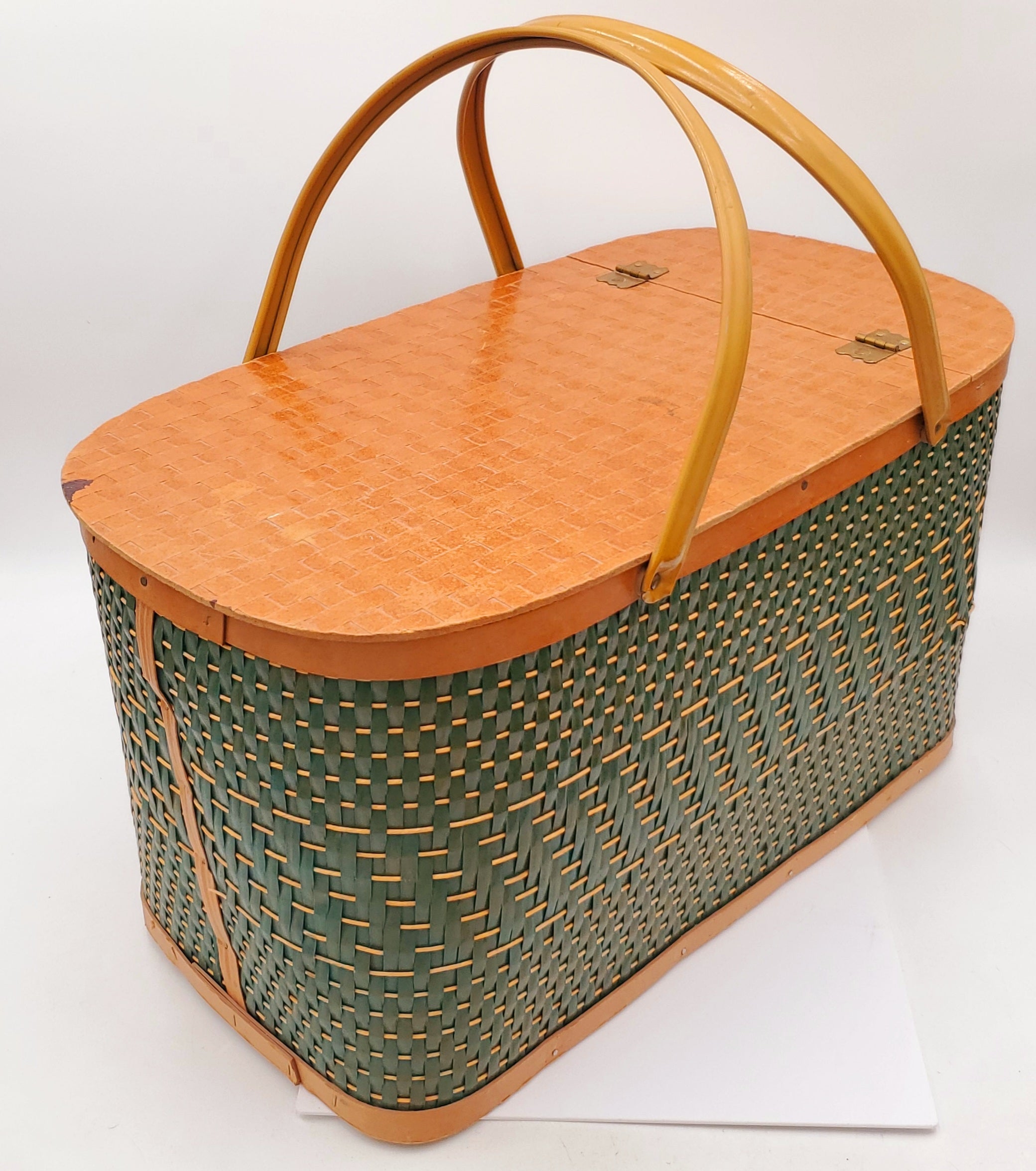 Vintage Burlington HAWKEYE Picnic Basket Green Brown Weave Metal Handles, Hinge Lid with Removable Tray