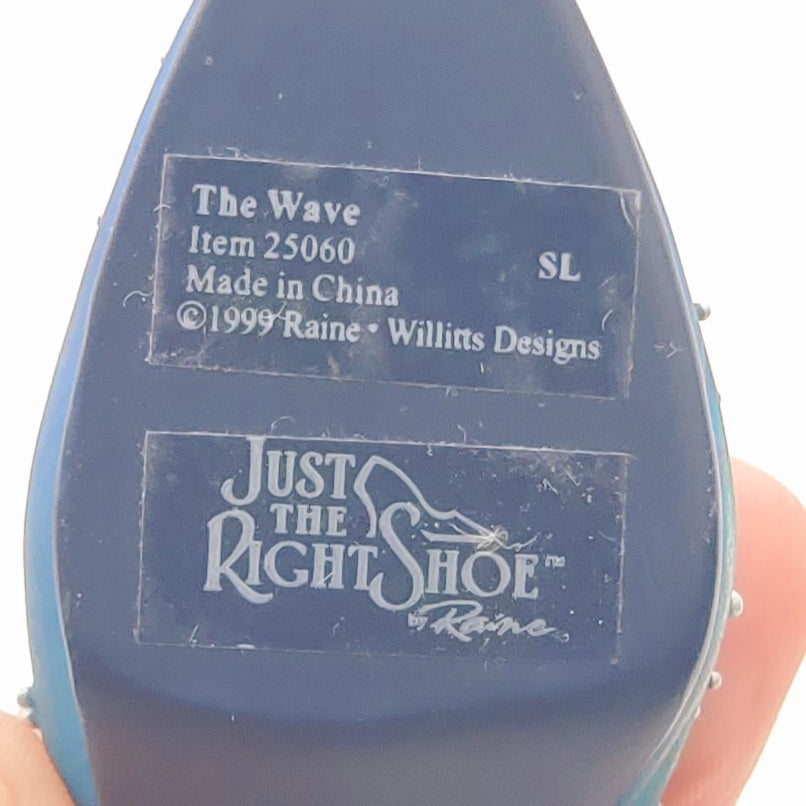 Raine's Just the Right Shoe "The Wave"