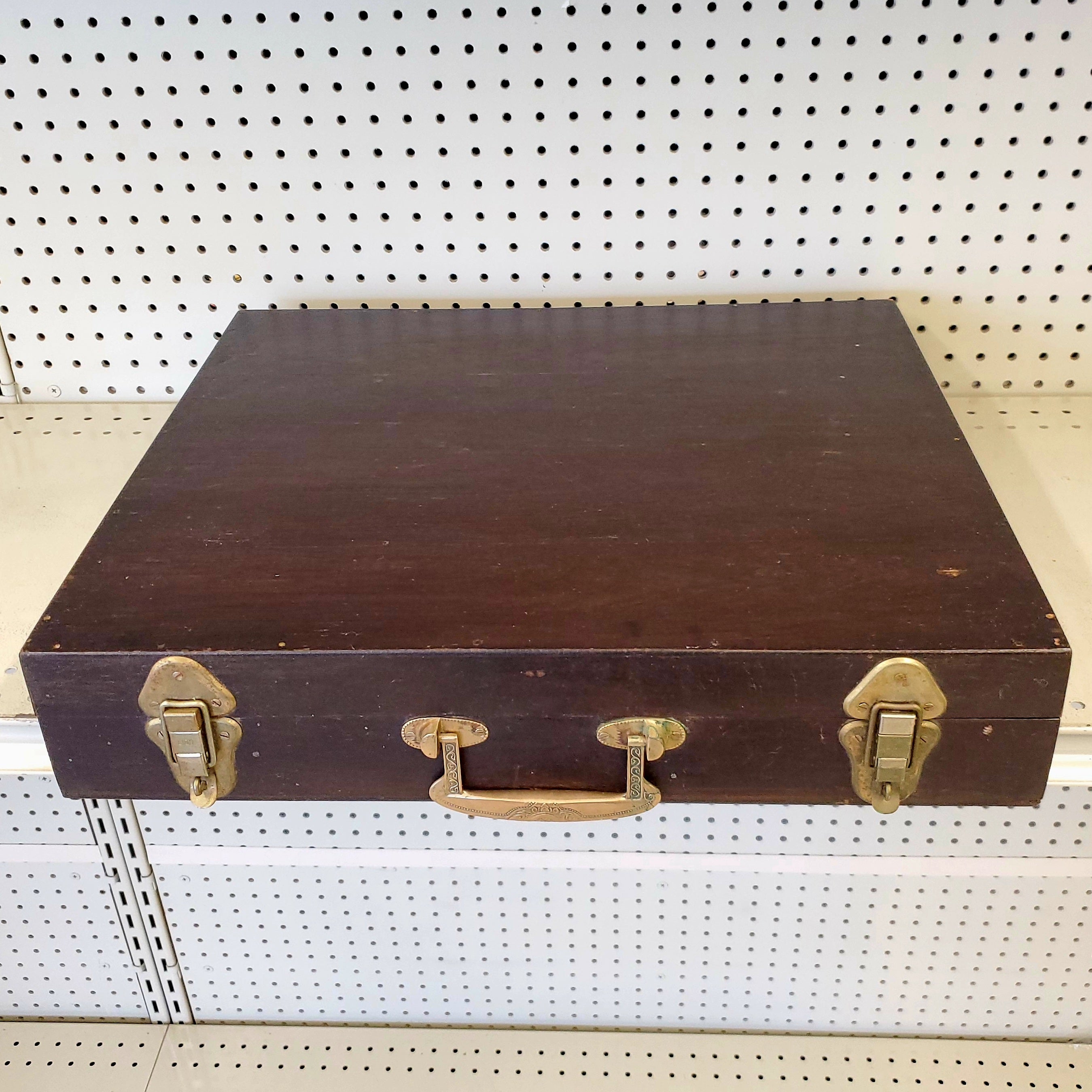 Vintage 144 pc Flatware Set from James Quality Jewelers, Bangkok, Thailand in Wooden Case