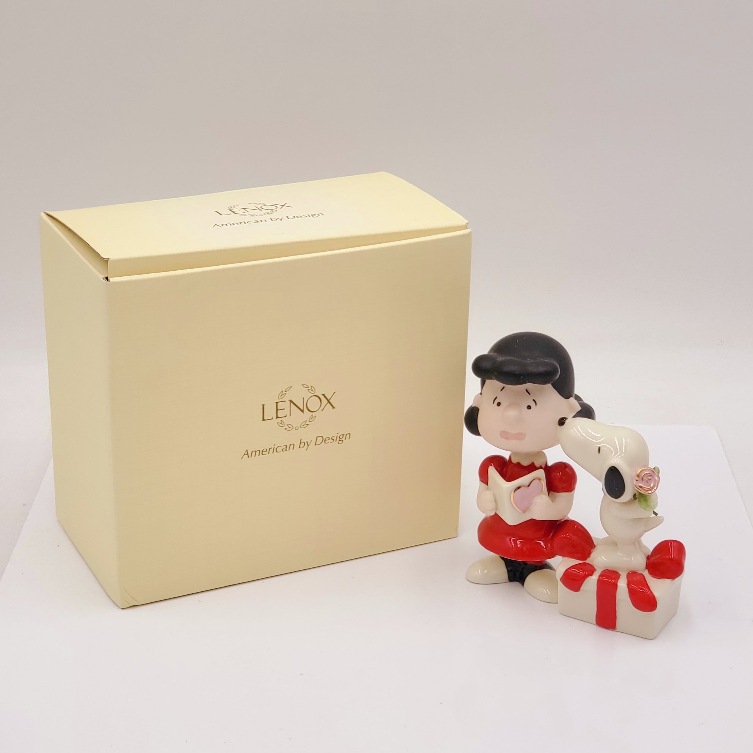Lenox Peanuts Snoopy Steals A Kiss Figurine Lucy Valentine's Day Beagle