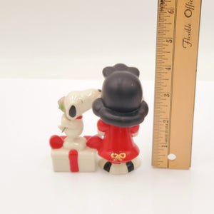 Lenox Peanuts Snoopy Steals A Kiss Figurine Lucy Valentine's Day Beagle