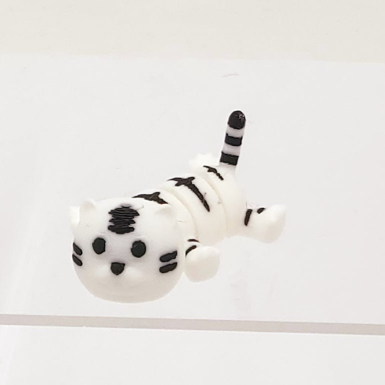 3D Printed White/Black Cat