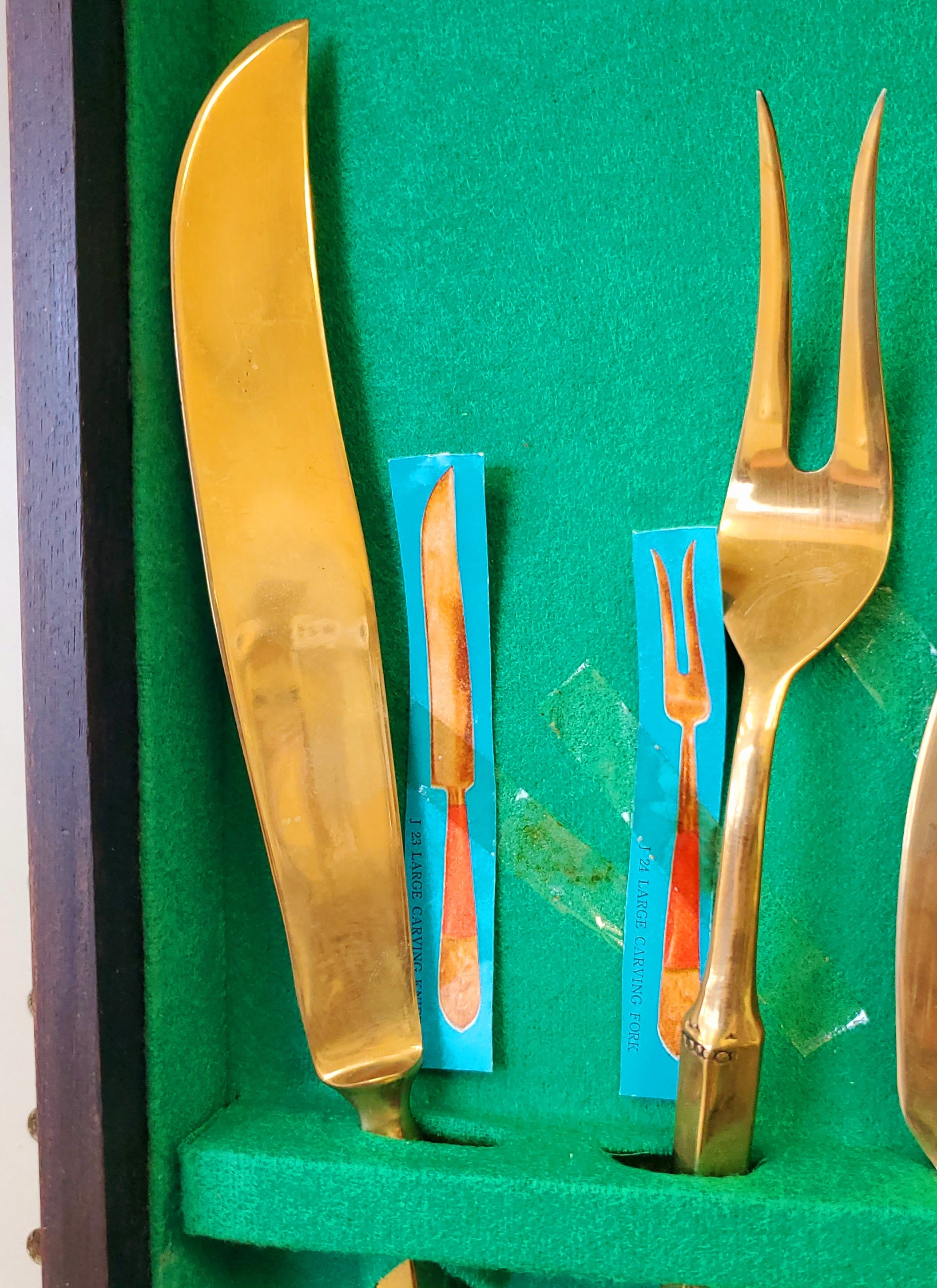 Vintage 144 pc Flatware Set from James Quality Jewelers, Bangkok, Thailand in Wooden Case