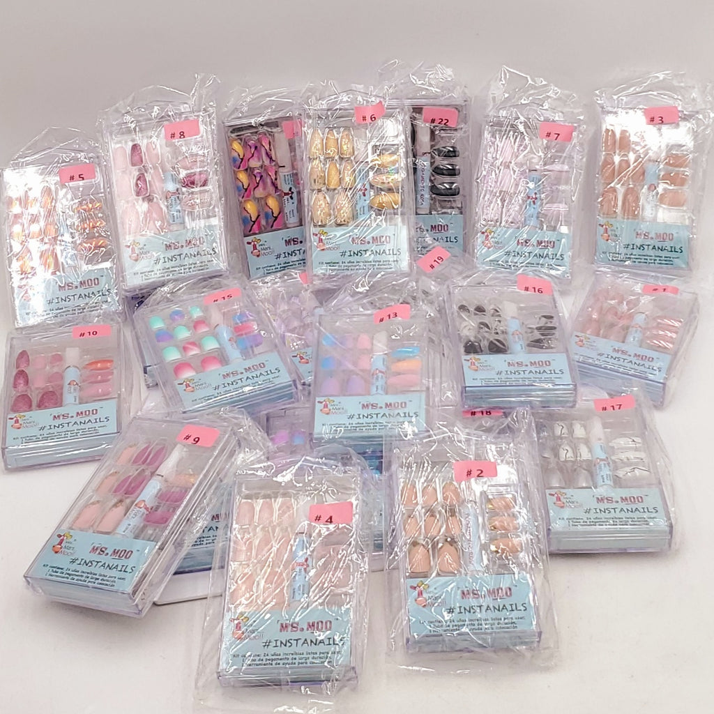 Pretty Women Nails w/Glue Assorted