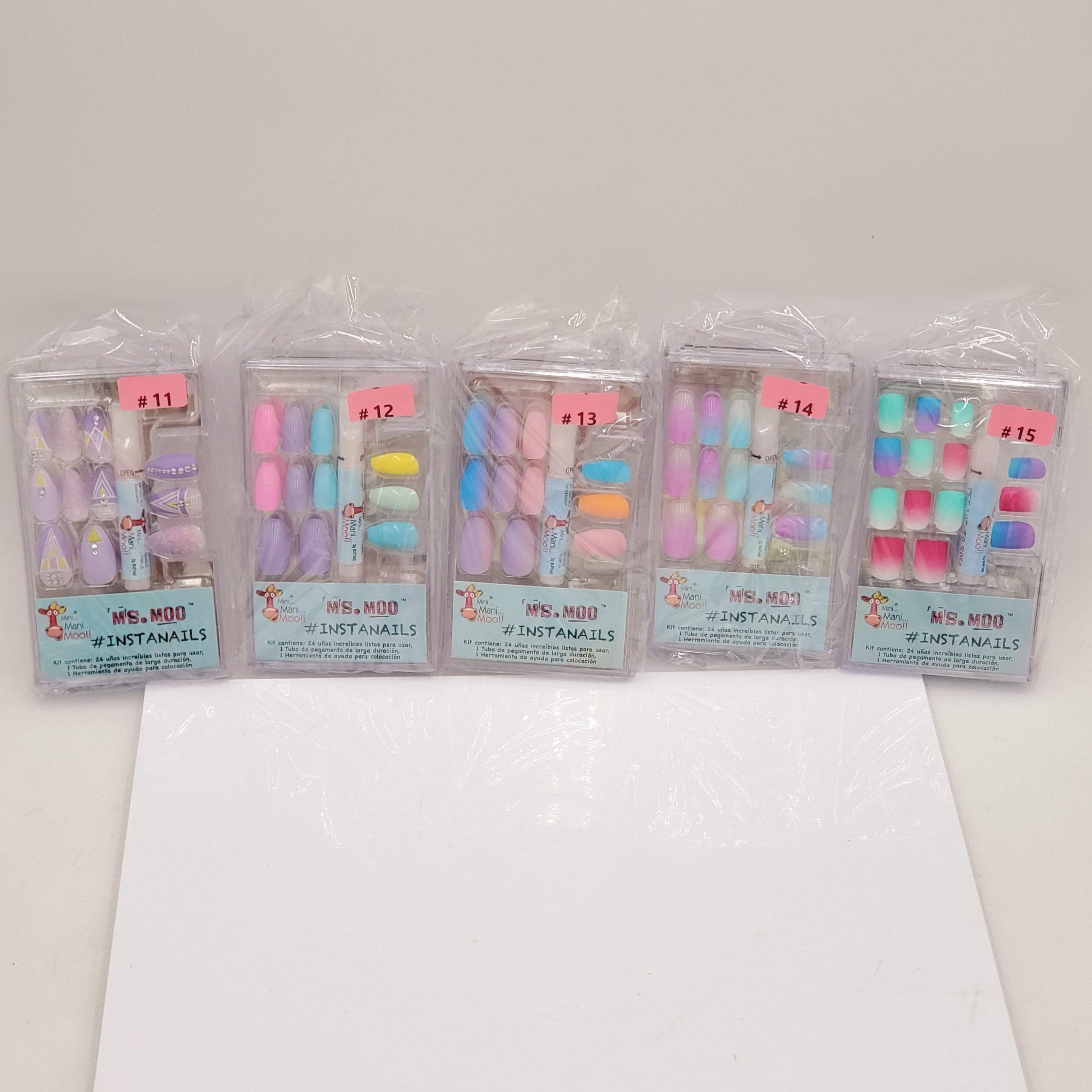Pretty Women Nails w/Glue Assorted