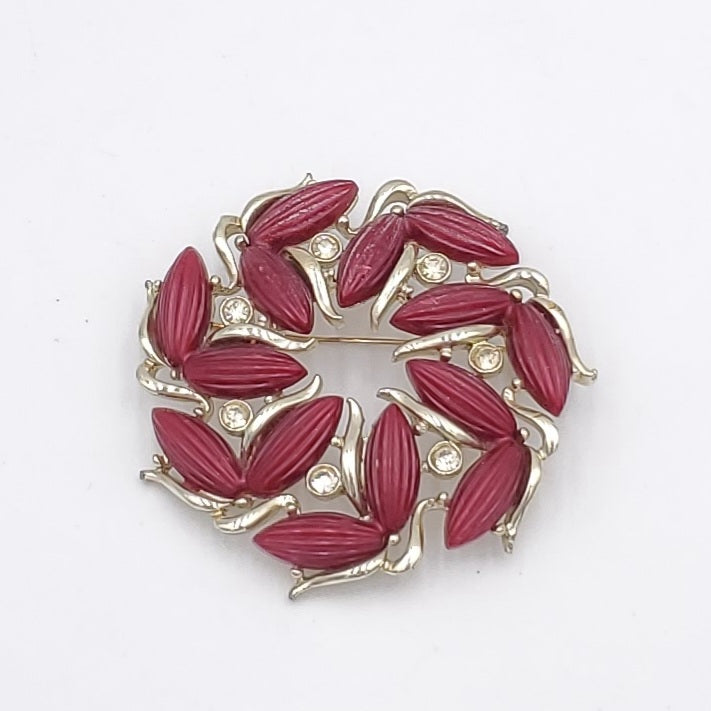 Vintaged Kramer Burgundy Thermoset Brooch