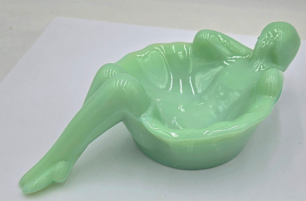 Jadeite "Bathing Beauty" Trinket Dish (45 Tickets Available)