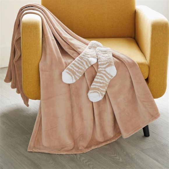 THROW & SOCK GIFT SET, 6 ASSORTED COLORS 50"x 60"